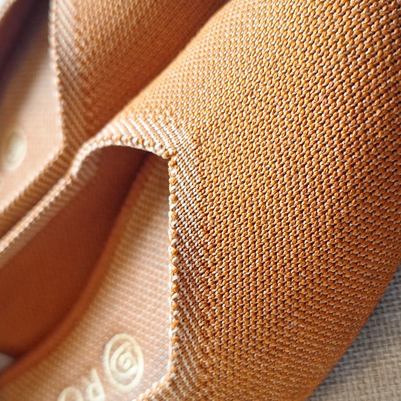 ROTHY'S round toe, ochre with blue accent, W7.5 - Picture 3 of 9